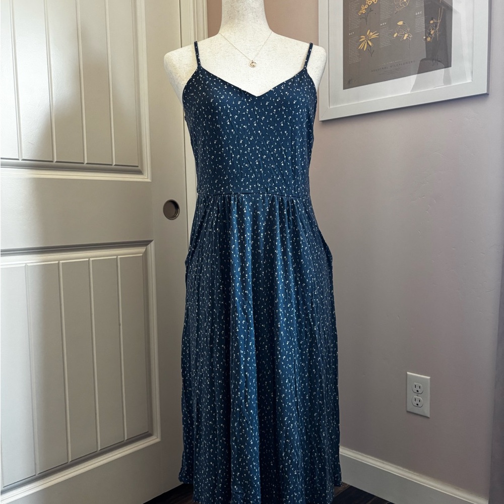 LOFT Navy Spaghetti Strap Midi Dress with White Floral Print